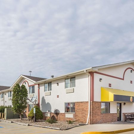 Super 8 By Wyndham Pontiac Ξενοδοχείο Εξωτερικό φωτογραφία